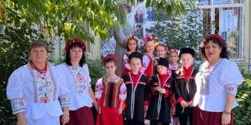 Поэтесса Сергеева Татьяна Викторовна издала книгу "Судьбоносные нивы", в которой описала жизнь и быт казачьих семей станицы