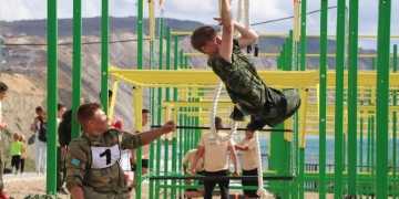 Казачья молодёжь в числе призёров соревнований по прохождению полосы препятствий