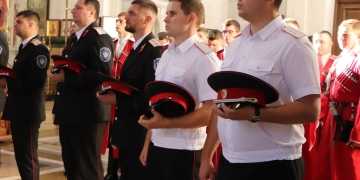 Казачья молодёжь встретила праздник Крестовоздвижения