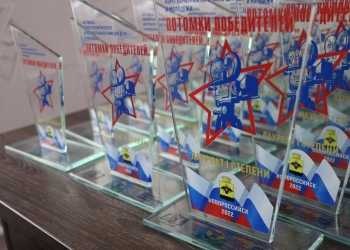 Лидер казачьей молодёжи региона наградил «Потомков победителей»