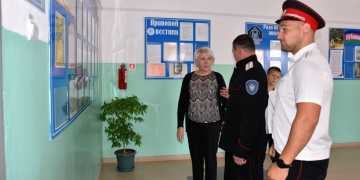 Руководитель Абинского МО СКМК посетил казачьи образовательные учреждения района