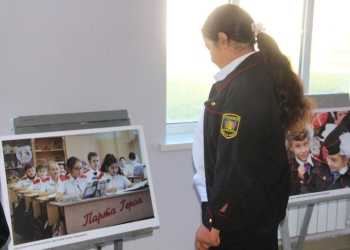В казачьей школе работает фотовыставка «Казачья вольная душа»