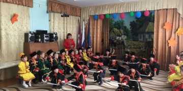 Для казачат Новоплатнировской провели мастер-класс по фланкировке