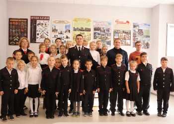 Лидер казачьей молодёжи совместно с представителем депутатского корпуса встретились с казачатами
