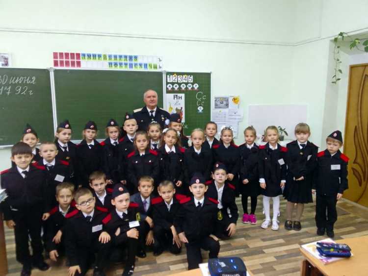 Об участии казаков в ВОВ говорили в школе Славянска-на-Кубани