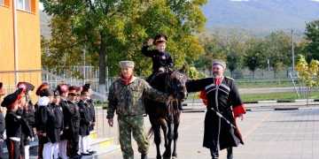 ПОЛКУ КАЗАЧАТ ПРИБЫЛО