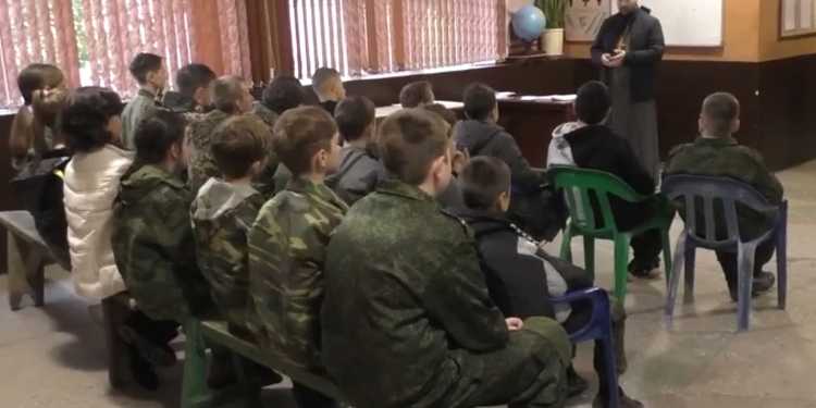 Сюжет регионального канала о встрече с воспитанниками детского военно-патриотического клуба «Патриот»