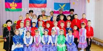 Торжественная церемония «Посвящение в казачата» станицы Медведовской