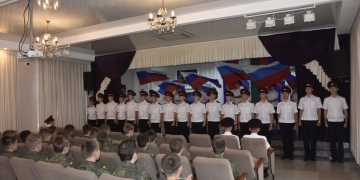 Трошевцы поздравили учителей