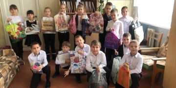 Подарки для девочки Вики от семей Гулькевичских казачат