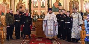 Кадеты Церемониального отряда "Честь имею!» приняли участие в рождественской службе