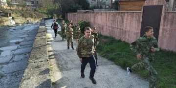 Атаман хутора «Навагинское» Центрального РКО города Сочи – руководитель ВПК «Святогорец» Алексей Моисеев решил, что новый год нужно начинать с чего-то необычного, тогда и весь год будет таким.