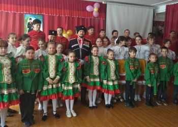 «Фестиваль казачьей песни» прошел в школе № 35 станицы Новоминской