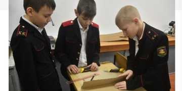 Казачья молодежь — фронту: блиндажные свечи и маскировочные сети уже спасли жизни