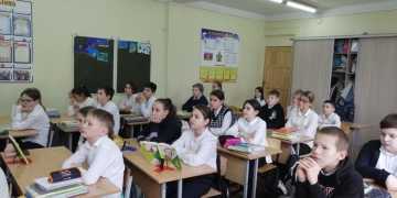 Казаки-наставники Адлерского РКО провели встречу с учениками класса казачьей направленности