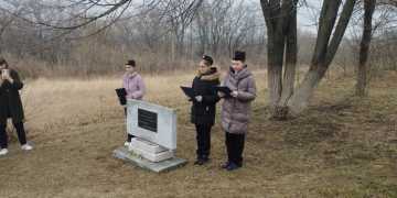 Митинг, посвящённый 80-летию со дня расправы гитлеровцев над мирными жителями Крымского района