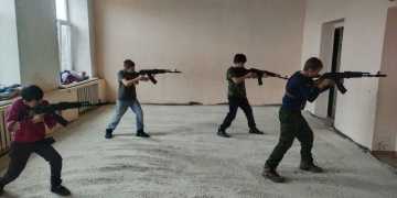 При штабе Темрюкского ГКО прошла тренировка казачат Темрюкского казачьего военно-патриотического клуба «ГРИДЬ»