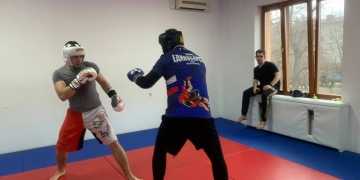 участники казачьих сотен вузов Краснодара и члены Братства Академистов КубГУ и посетили тренировку по рукопашному бою