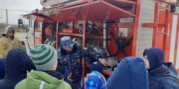 В казачьей школе № 13 поселка Ясенская Переправа прошёл открытый урок по основам безопасности жизнедеятельности