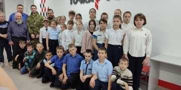 В МБОУ СОШ № 15 им. В.П. Михалько состоялась встреча учащихся школы с бойцами-участниками СВО