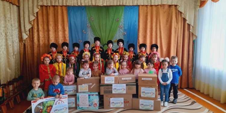 Воспитанники казачьего детского сада приняли участие в благотворительной акции «Жаворонки-вестники мира и весны»