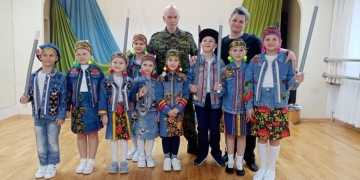 Под эту казачью песню казак хутора «Николаевский» Адлерского РКО Яков Белопольский провел мастер-класс