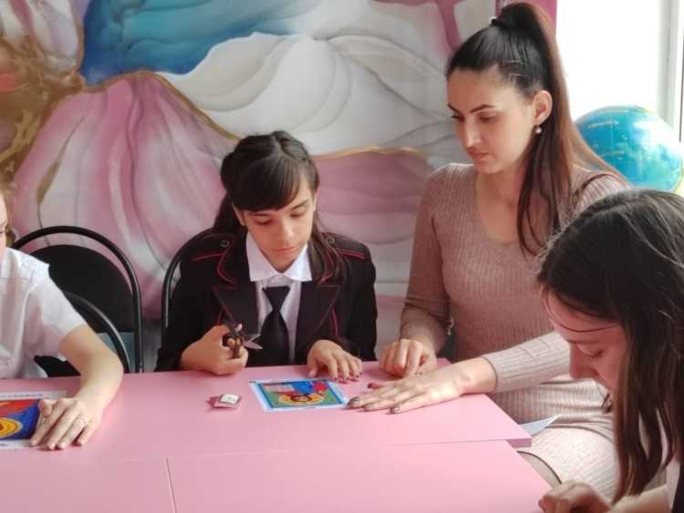 В казачьей школе № 4 села Ванновского Тбилисского района продолжается акция «Своих не бросаем»