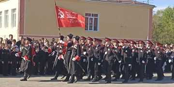 Казачата празднуют День Победы