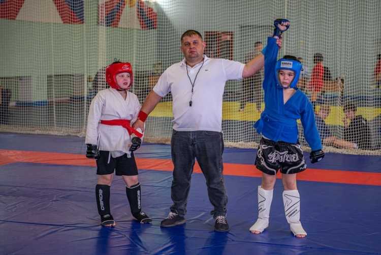 Казачонок Вова Андриенко выиграл соревнования по боевому самбо