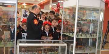 НЕПОБЕДИМАЯ И ЛЕГЕНДАРНАЯ