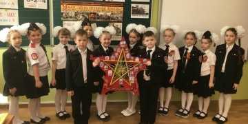 В казачьем классе Звезда Героев горит