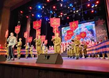 В Краснодаре 8 мая на сцене Театра драмы прошло торжественное мероприятие в честь Дня Победы
