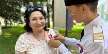 Активисты Курганинского отделения СКМК провели акцию ко Дню России