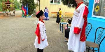 Ежегодно Туапсинский казачий детский сад «Голубая стрела» выпускает в школу группу «Черноморских казачат»