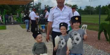 Казачата Славянского района увидели выставку «Казачья удаль»