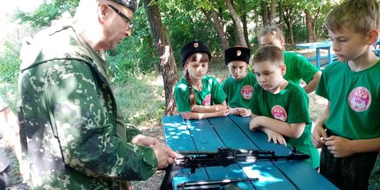 Казачий класс школы 18 села Юровка приехал в военно-патриотический клуб "Кордон"