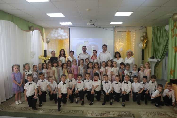 Казаки Союза казачьей молодёжи пришли в гости к воспитанникам детского сада № 178