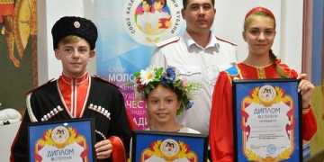 Славить Родину в стихах