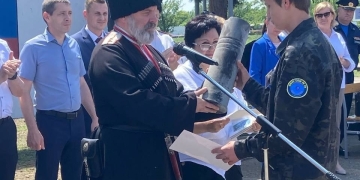 В одну из школ Краснодарского края в школьный музей передали артиллерийскую гильзу