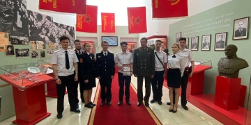 Встреча генерал-майора в запасе Николая Александровича Долонина с казаками казачьей сотни КубГУ