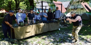 Казаки-участники СВО провели занятия для казачат в военно-патриотическом лагере