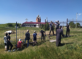 Курсанты КВПК "Гармата" приняли участие в благоустройстве духовно-патриотического мемориального комплекса Фортштадт