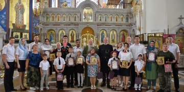 Традиционные ценности: творческие семьи Кубани получили подарки от Союза казачьей молодёжи