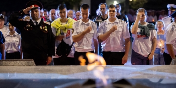 У стелы «Город воинской славы» состоялись акции «Свеча памяти»