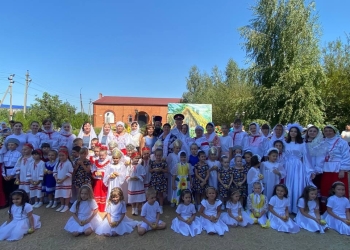 Для воспитанников казачьих детских садов прошёл праздник, посвященный Яблочному Спасу