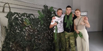 Краевой штаб Союза продолжает работу по плетению маскировочных сетей для наших защитников