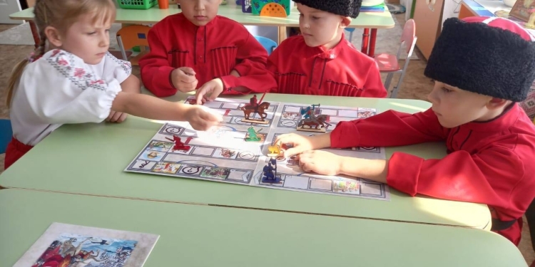 Для юных казачат провели мероприятия в день памяти Александра Невского