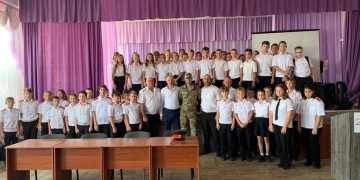 Казак-участник СВО провел урок мужества для анапских казачат