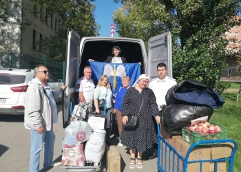 Казаки передали гуманитарную помощь в Ростов-на-Дону