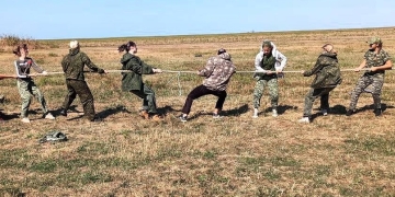 На территории конного двора КВПК «Пластун» состоялись очередные занятия с казачатами